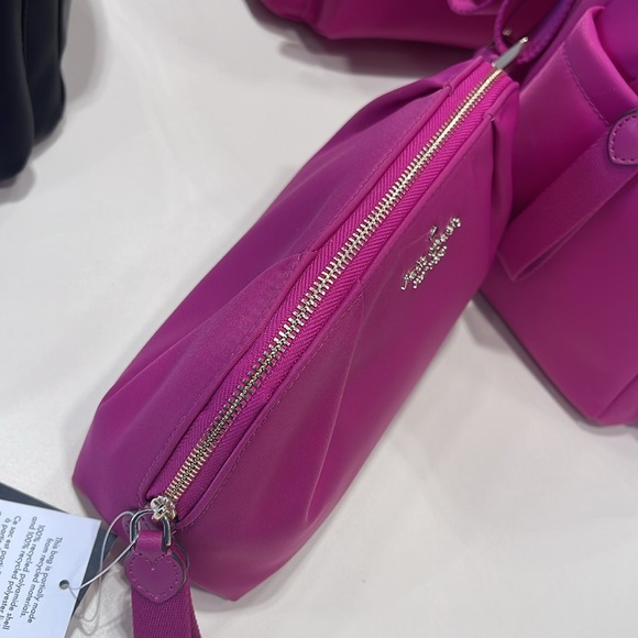 Kate Spade Chelsea Nylon Cosmetic Bag
Baja Rose
NWT - Picture 5 of 16